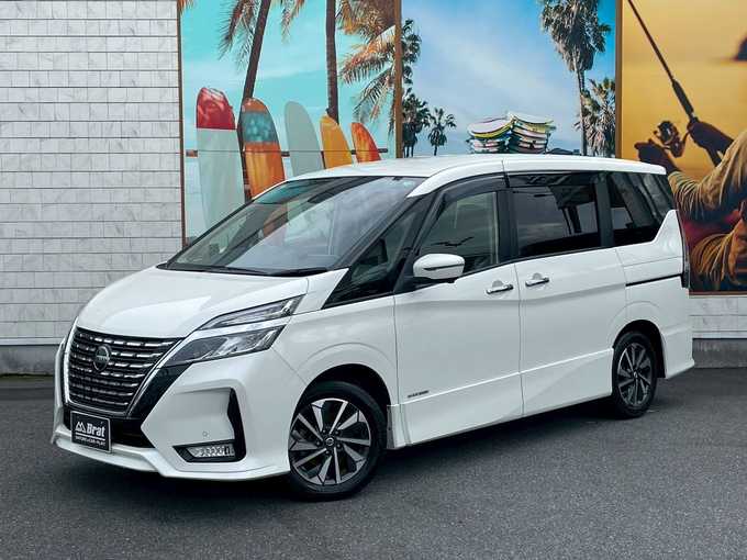 新着情報“セレナハイウェイスターV”2019年式パール入荷しました！