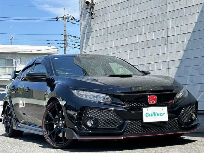 新着情報“シビックタイプR”2018年式クリスタルブラックパール入荷しました！