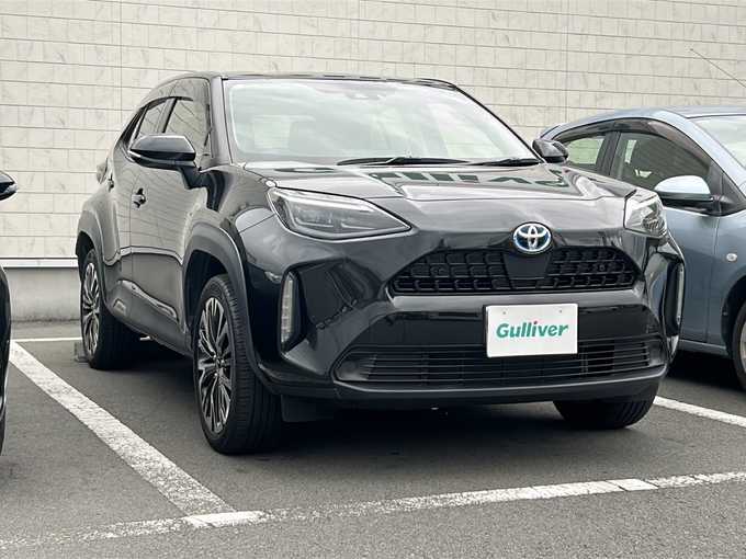 新着情報“ヤリスクロスハイブリッドZ”2021年式ブラックマイカ入荷しました！