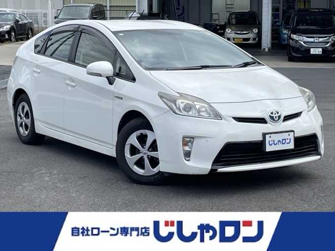 新着情報“プリウスS”2013年式ホワイトパールクリスタルシャイン入荷しました！