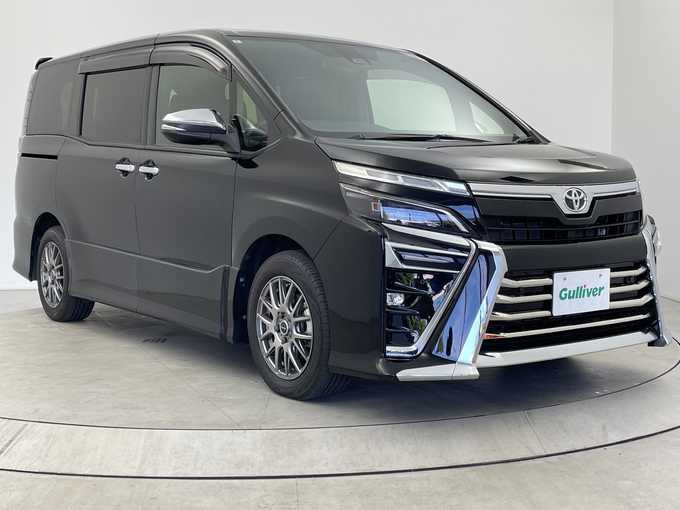 新着情報“ヴォクシーZS 煌Ⅱ”2020年式ブラック入荷しました！