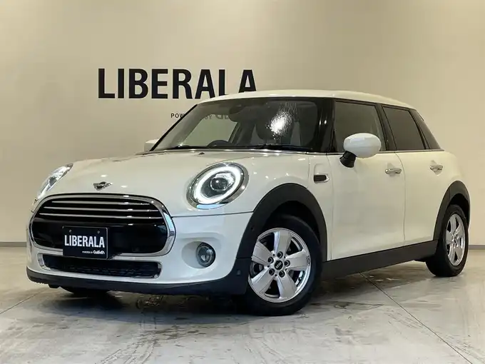 新着情報“ＭＩＮＩクーパー”2019年式ペッパー・ホワイト入荷しました！