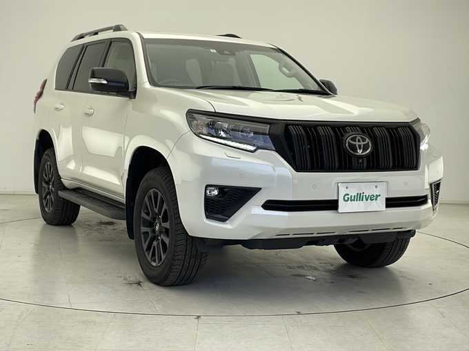 新着情報“ランドクルーザープラドTX Lパッケージ マットブラックエディション”2023年式パール入荷しました！