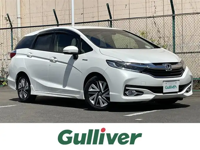 新着情報“シャトルハイブリッドZ”2016年式プラチナホワイトパール入荷しました！