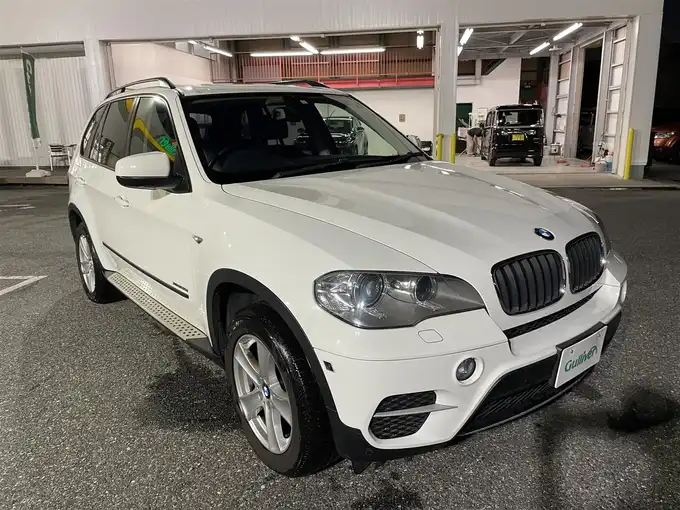 新着情報“Ｘ５xDrive 35i”2012年式アルピンホワイトⅢ入荷しました！