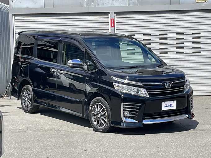 新着情報“ヴォクシーZS 煌”2016年式ブラック入荷しました！