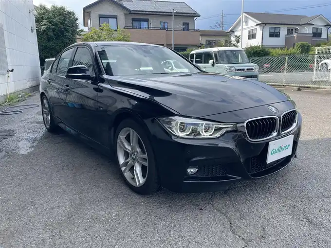 新着情報“３シリーズ320i Mスポーツ”2018年式サファイアブラックP入荷しました！