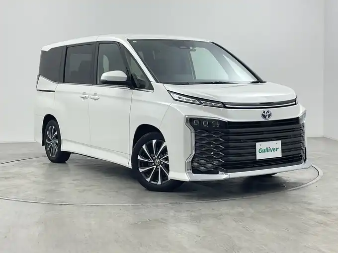 新着情報“ヴォクシーハイブリッドS－Z”2024年式ホワイトパールクリスタルシャイン入荷しました！