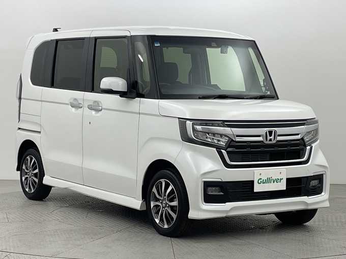 新着情報“Ｎ－ＢＯＸカスタムL”2022年式プラチナホワイトパール入荷しました！