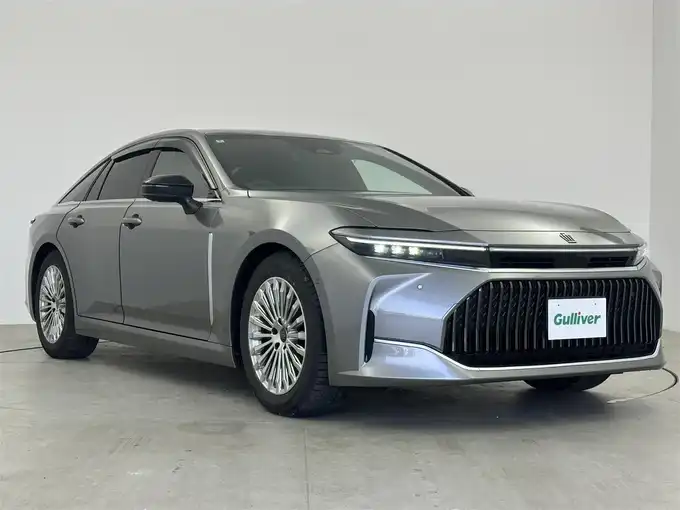 新着情報“クラウンZ”2024年式シルバーメタリック入荷しました！