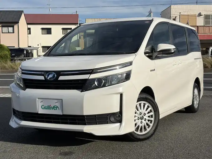 新着情報“ヴォクシーハイブリッドV”2014年式ホワイトパールクリスタルシャイン入荷しました！