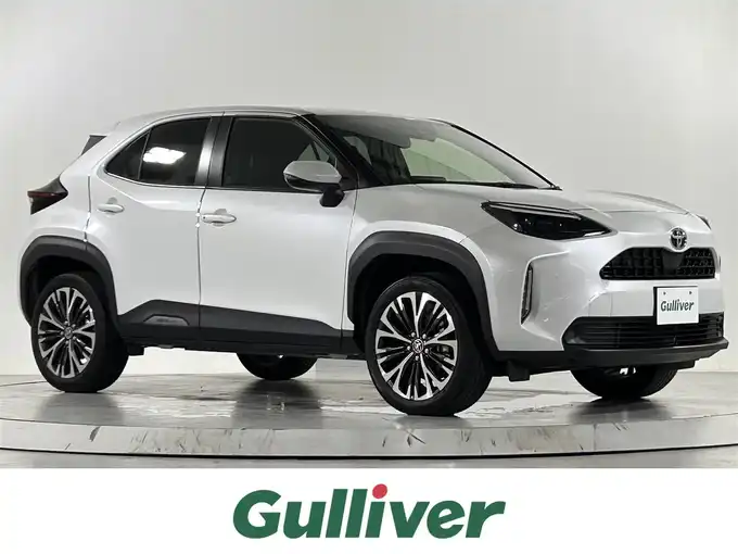 新着情報“ヤリスクロスZ”2023年式プラチナホワイトパールマイカ入荷しました！