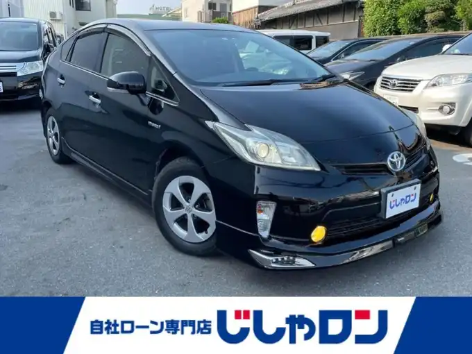 新着情報“プリウスS”2014年式ブラック入荷しました！