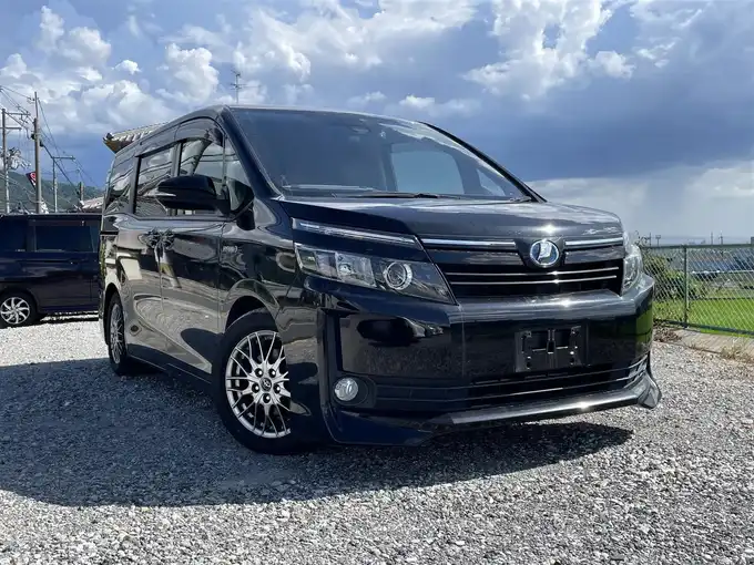 新着情報“ヴォクシーハイブリッドV”2016年式ブラック入荷しました！