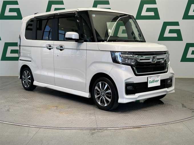 新着情報“Ｎ－ＢＯＸカスタムL”2021年式プラチナホワイトパール入荷しました！