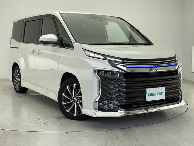 新着情報“ヴォクシーS－Z”2024年式ホワイトパールクリスタルシャイン入荷しました！