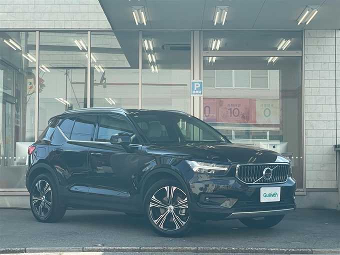 新着情報“ＸＣ４０B4 AWD インスクリプション”2021年式黒入荷しました！