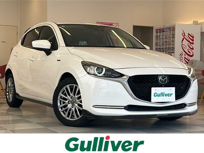 新着情報“ＭＡＺＤＡ２XD 100周年特別記念車”2020年式スノーフレイクホワイトパールマイカ入荷しました！