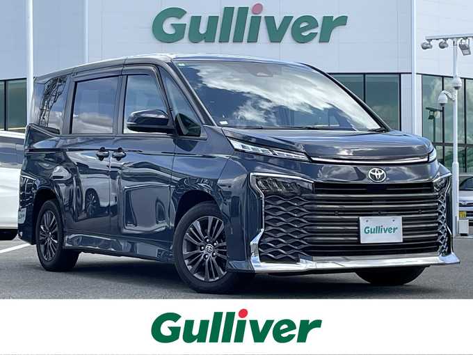 新着情報“ヴォクシーS－G”2022年式マッシブグレー入荷しました！