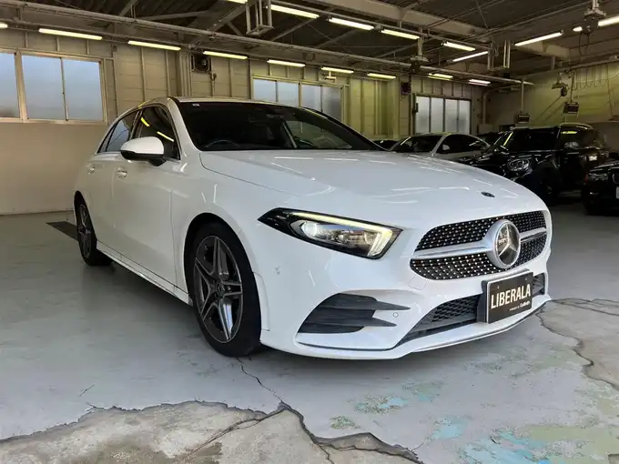 新着情報“ＡクラスA200d AMGライン”2019年式白入荷しました！