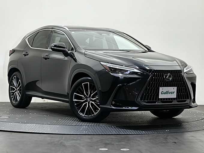 新着情報“ＮＸNX350h バージョンL”2022年式グラファイトブラックガラスフレーク入荷しました！