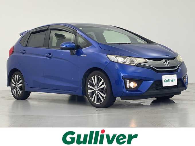 新着情報“フィットハイブリッドハイブリッド・Sパッケージ”2013年式ブリリアントスポーティブルーメタリック2トーン入荷しました！