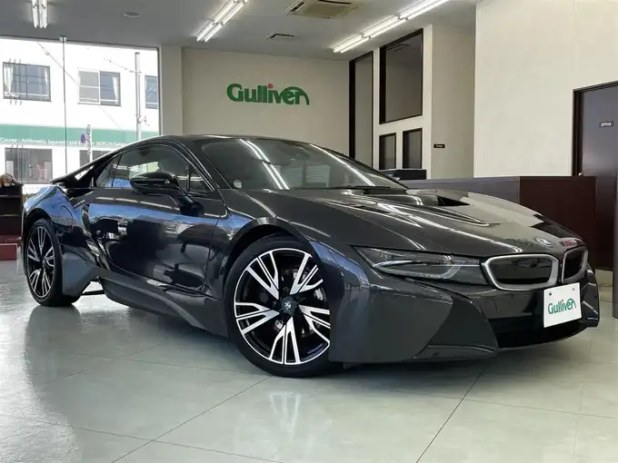 新着情報“ｉ８”2014年式グレー入荷しました！