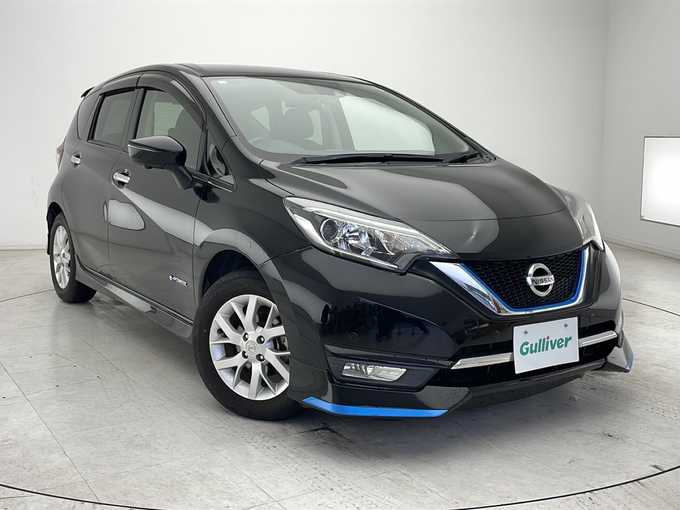 新着情報“ノートe－パワー メダリスト”2016年式スーパーブラック入荷しました！