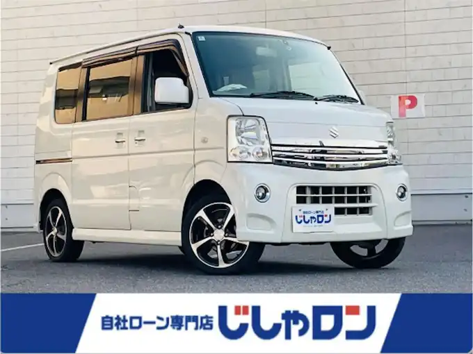 新着情報“エブリイワゴンPZターボ”2014年式パールホワイト入荷しました！