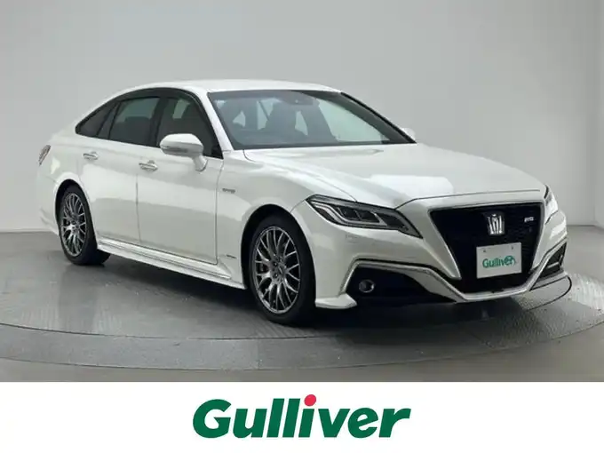 新着情報“クラウンハイブリッドRS”2019年式ホワイトパールクリスタルシャイン入荷しました！