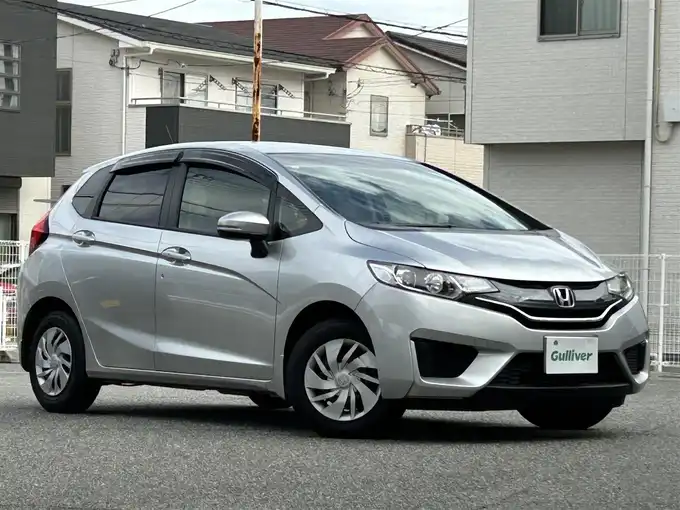 新着情報“フィット13G・Lパッケージ”2014年式アラバスターシルバーメタリック入荷しました！
