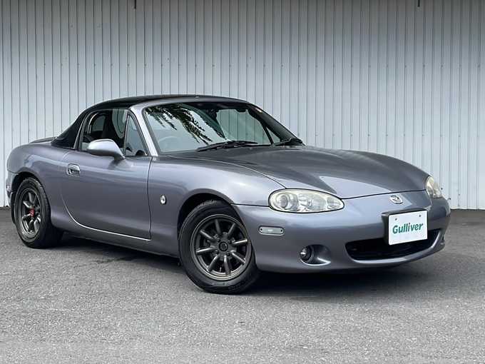 新着情報“ロードスタークーペベースグレード”2004年式チタニウムグレイメタリックⅡ入荷しました！