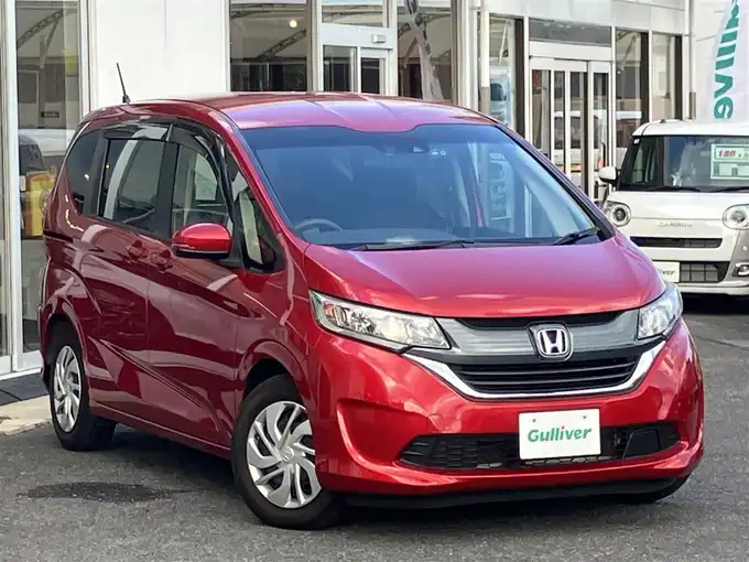 新着情報“フリード＋G・ホンダセンシング”2018年式プレミアムクリスタルレッドM入荷しました！