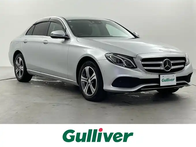 新着情報“ＥクラスE200 4マチック アバンギャルド”2017年式イリジウムシルバー入荷しました！