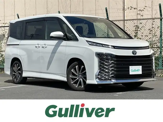 新着情報“ヴォクシーS－Z”2023年式ホワイトパールクリスタルシャイン入荷しました！