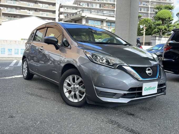 新着情報“ノートe－パワー X”2018年式ダークメタルグレー入荷しました！