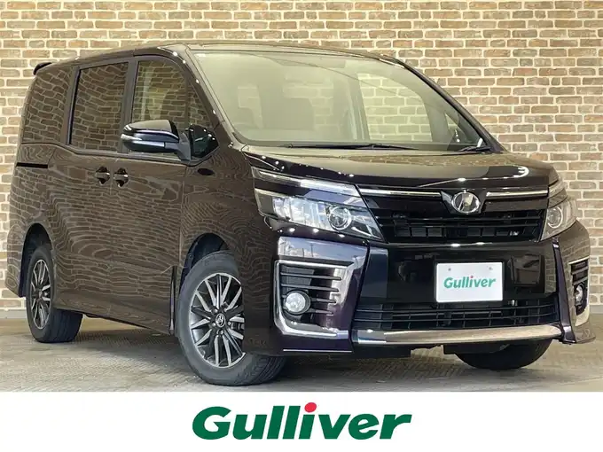 新着情報“ヴォクシーZS”2015年式ボルドーマイカメタリック入荷しました！