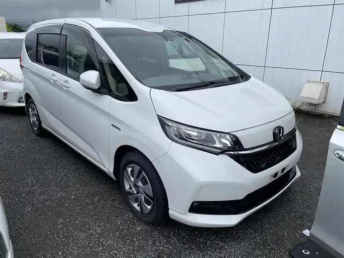 新着情報“フリード＋ハイブリッドハイブリッドG・ホンダセンシング”2020年式プラチナホワイトパール入荷しました！