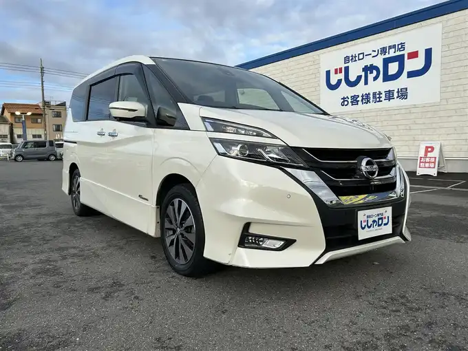 新着情報“セレナハイウェイスターG”2016年式ブリリアントホワイトパール入荷しました！