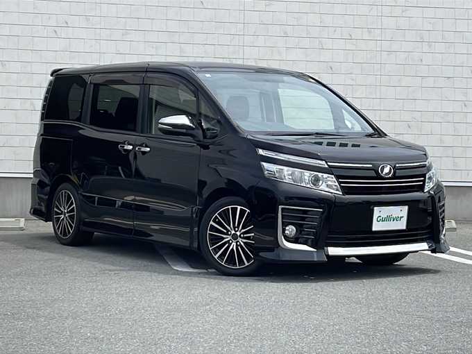 新着情報“ヴォクシーZS 煌”2015年式黒入荷しました！