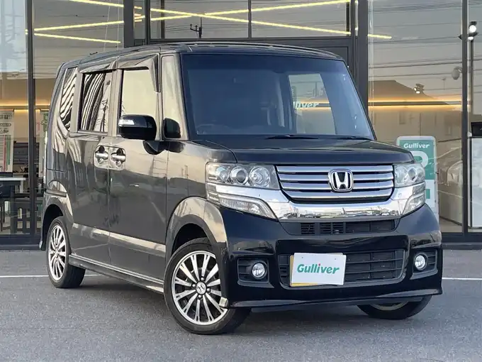 新着情報“Ｎ－ＢＯＸカスタム2トーンカラースタイル G特別仕様車ターボSSパッケージ”2014年式スマートブラック入荷しました！