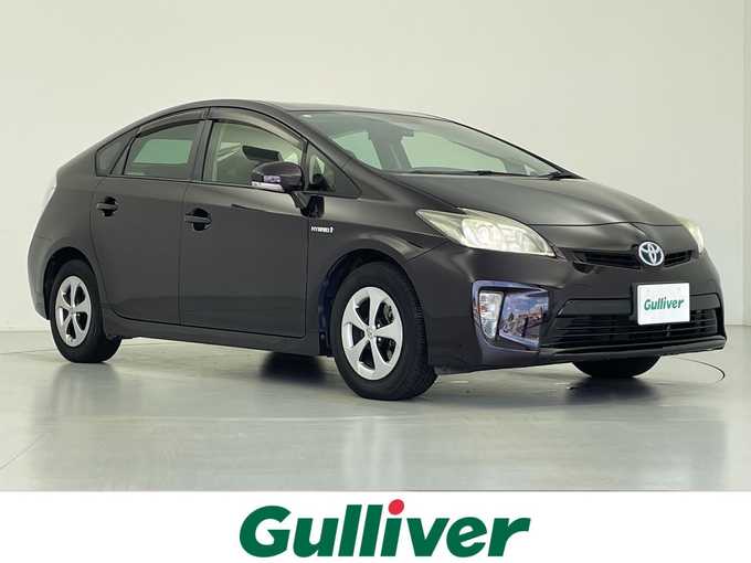 新着情報“プリウスS”2013年式ボルドーマイカメタリック入荷しました！