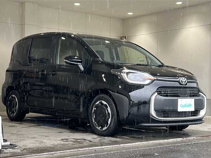 新着情報“シエンタZ”2022年式ブラック入荷しました！