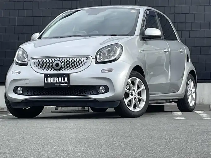 新着情報“スマートフォーフォーパッション”2017年式シルバー入荷しました！