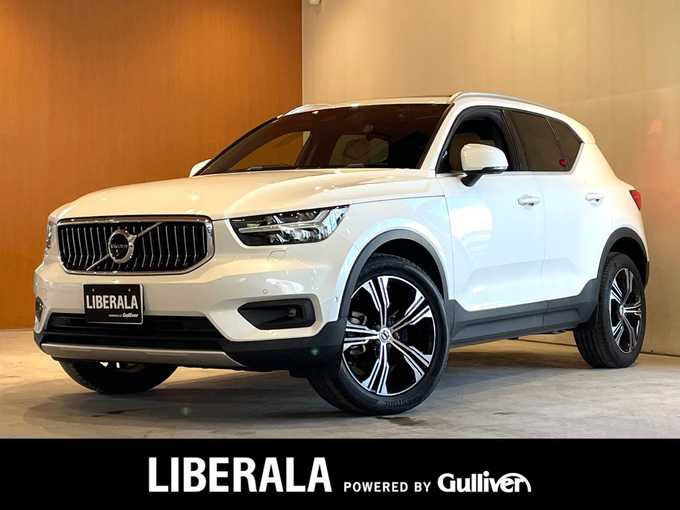 新着情報“ＸＣ４０T4 AWD インスクリプション”2019年式クリスタルホワイトP入荷しました！