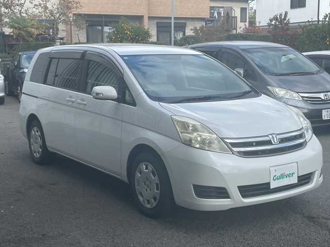 新着情報“アイシスL Gエディション”2009年式ホワイトパールクリスタルシャイン入荷しました！