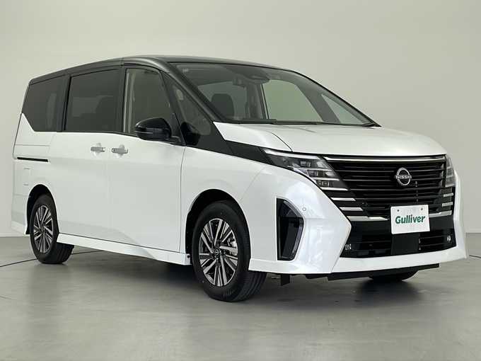 新着情報“セレナe－パワー ハイウェイスターV”2025年式白入荷しました！