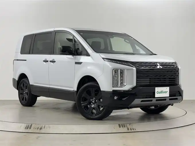 新着情報“デリカＤ：５シャモニー（電動サイドステップ非装着車）”2025年式白Ⅱ入荷しました！