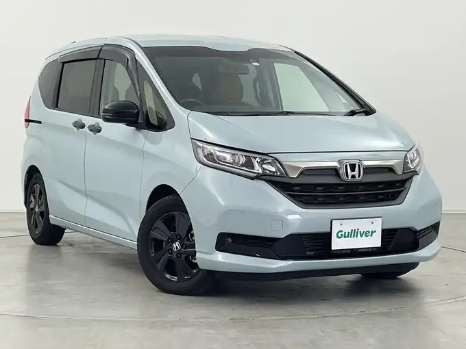 新着情報“フリード＋ハイブリッドハイブリッドGブラックスタイル”2023年式フィヨルドミストパール入荷しました！