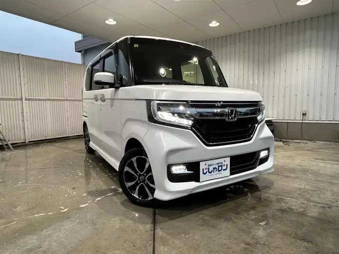 新着情報“Ｎ－ＢＯＸカスタムG・スロープLホンダセンシング”2019年式プラチナホワイトパール入荷しました！